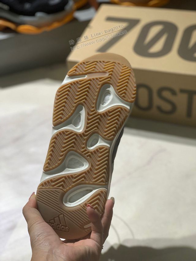 Adidas鞋 磁鐵 阿迪達斯真標巴斯夫真爆 侃爺椰子700 Adidas椰子鞋 男女同款  hdx13260